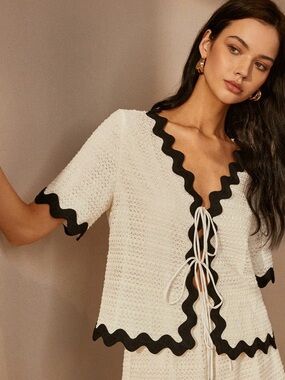 Commense White Knit Top with Black Scalloped Trim